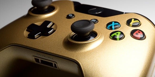 ColorWare 24K Gold DualShock 4 & Xbox One Controllers 2