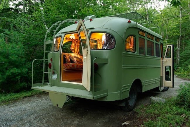 Short Bus Retro by Winkleman Architecture 1