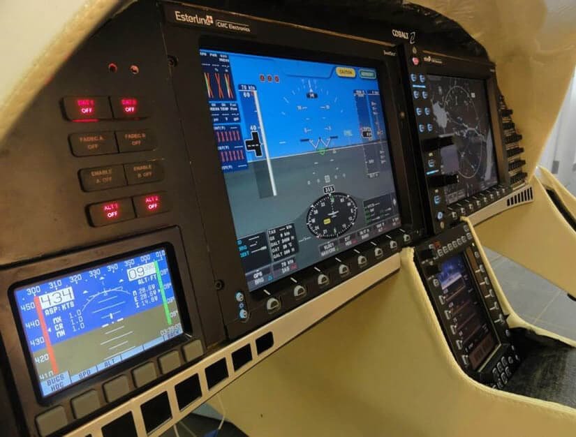 Luxury Valkyrie Plane, Advanced Electronic Displays