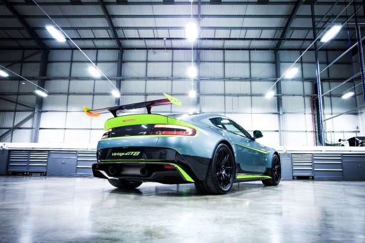 Aston Martin GT8 3