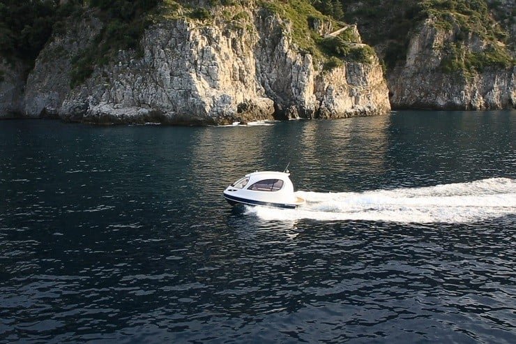 jet-capsule-mini-yacht-17