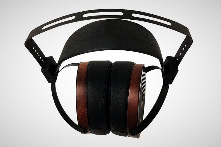 monolith-m650-planar-magnetic-headphones-1