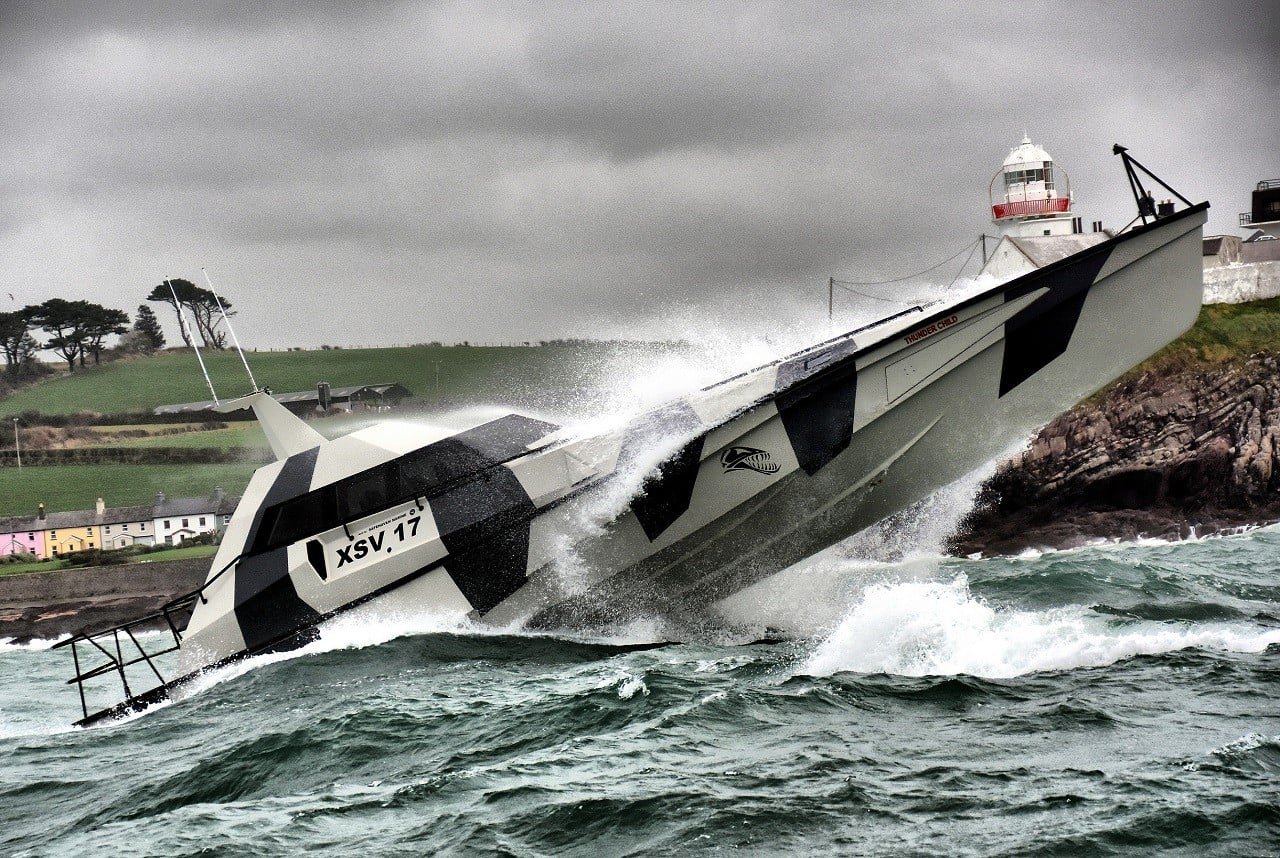 Thunder Child XSV 17, un bateau insubmersible