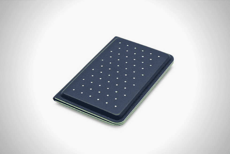 Discommon Thermoformed Card Wallet 2