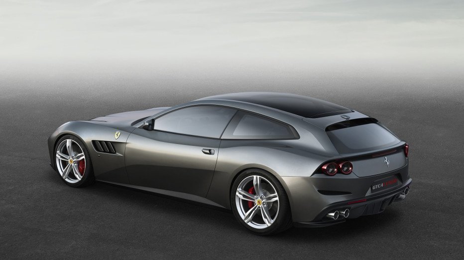 Ferrari_GTC4Lusso 3