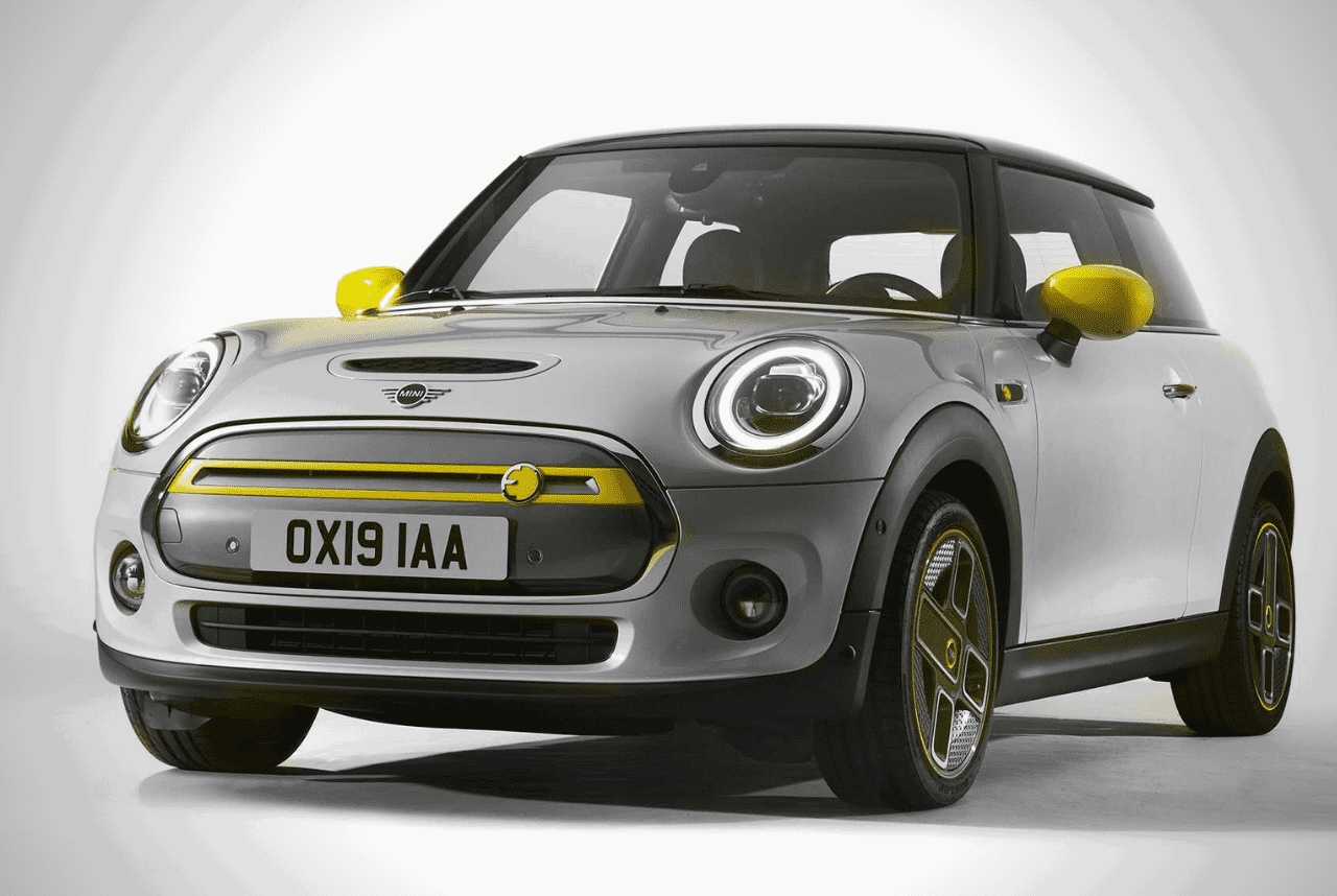 Mini Cooper SE Goes Electric