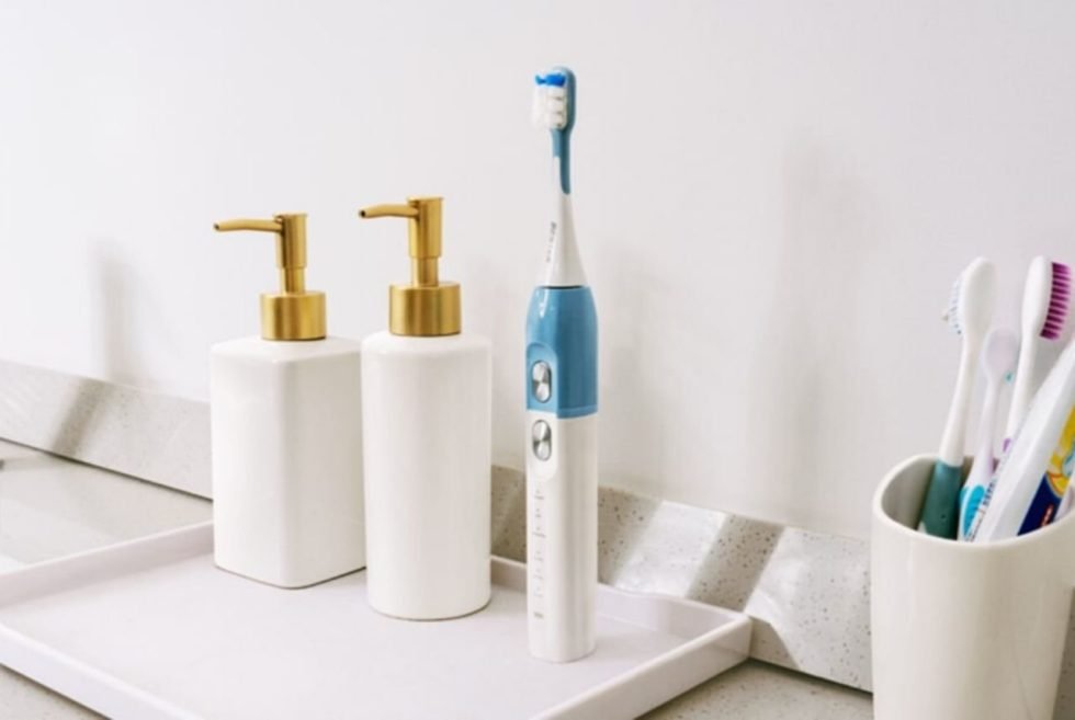Bestek M-CARE: UV Sanitizing Sonic Toothbrush
