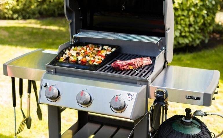 for ikke at nævne teenagere ring Weber Spirit II E-310 Grill Review: 2021 Review by Men's Gear Team
