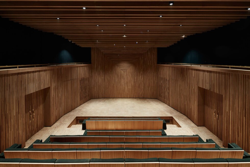 Musée Yves Saint Laurent auditorium stage