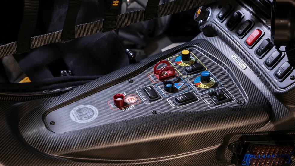 GT Track Series controls