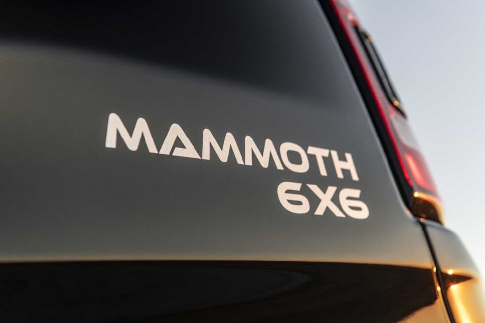 Mammoth 1000 6x6 rear branding