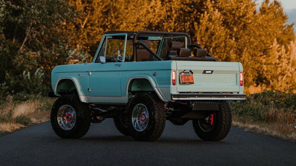 LUXE-GT Ford Bronco rear angle