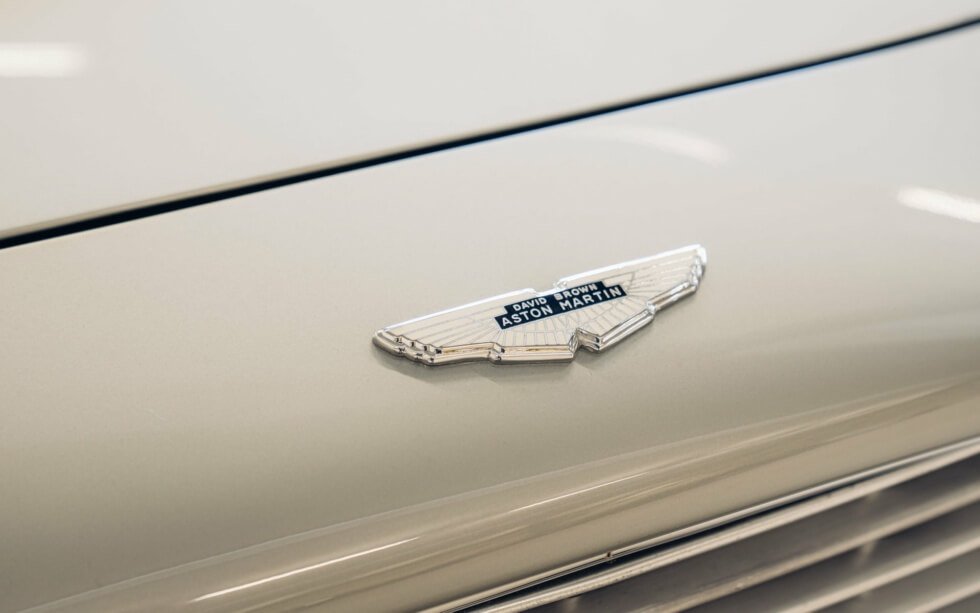 1964 Aston Martin DB5 Emblem