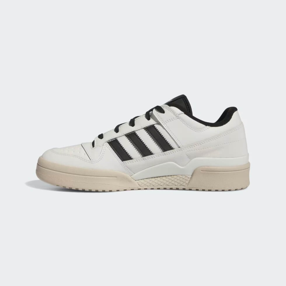 Adidas Forum Low GORE-TEX: All-Season Wearability And Style